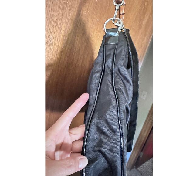 GUCCI NYLON & LEATHER HOBO W/BAMBOO HANDLE/SHOULDER STRAP - Picture 9 of 10